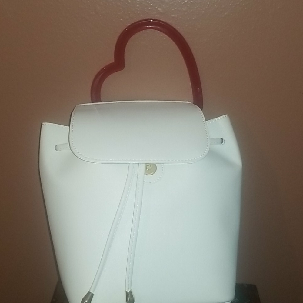 White backpack purse!!  Heart handle❤